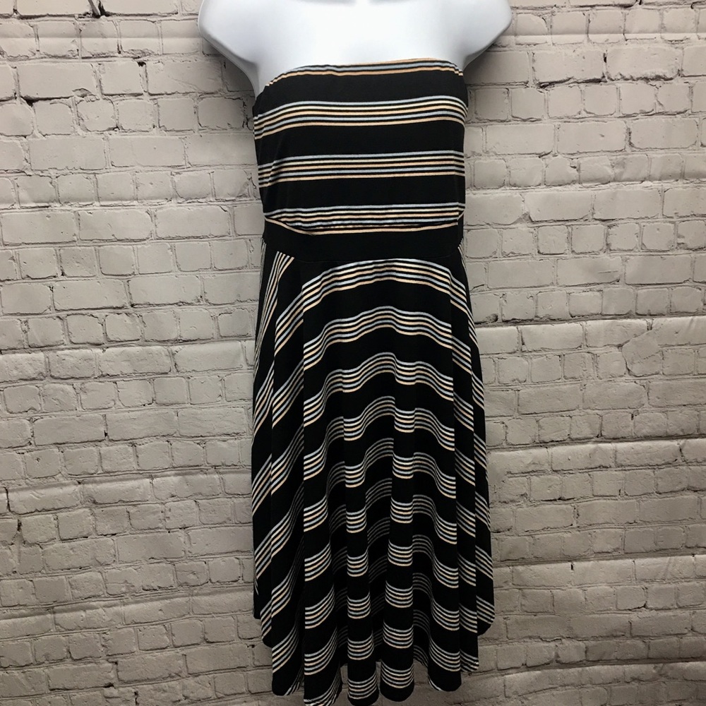 Flash Sale🎉 Torrid Strapless Dress
